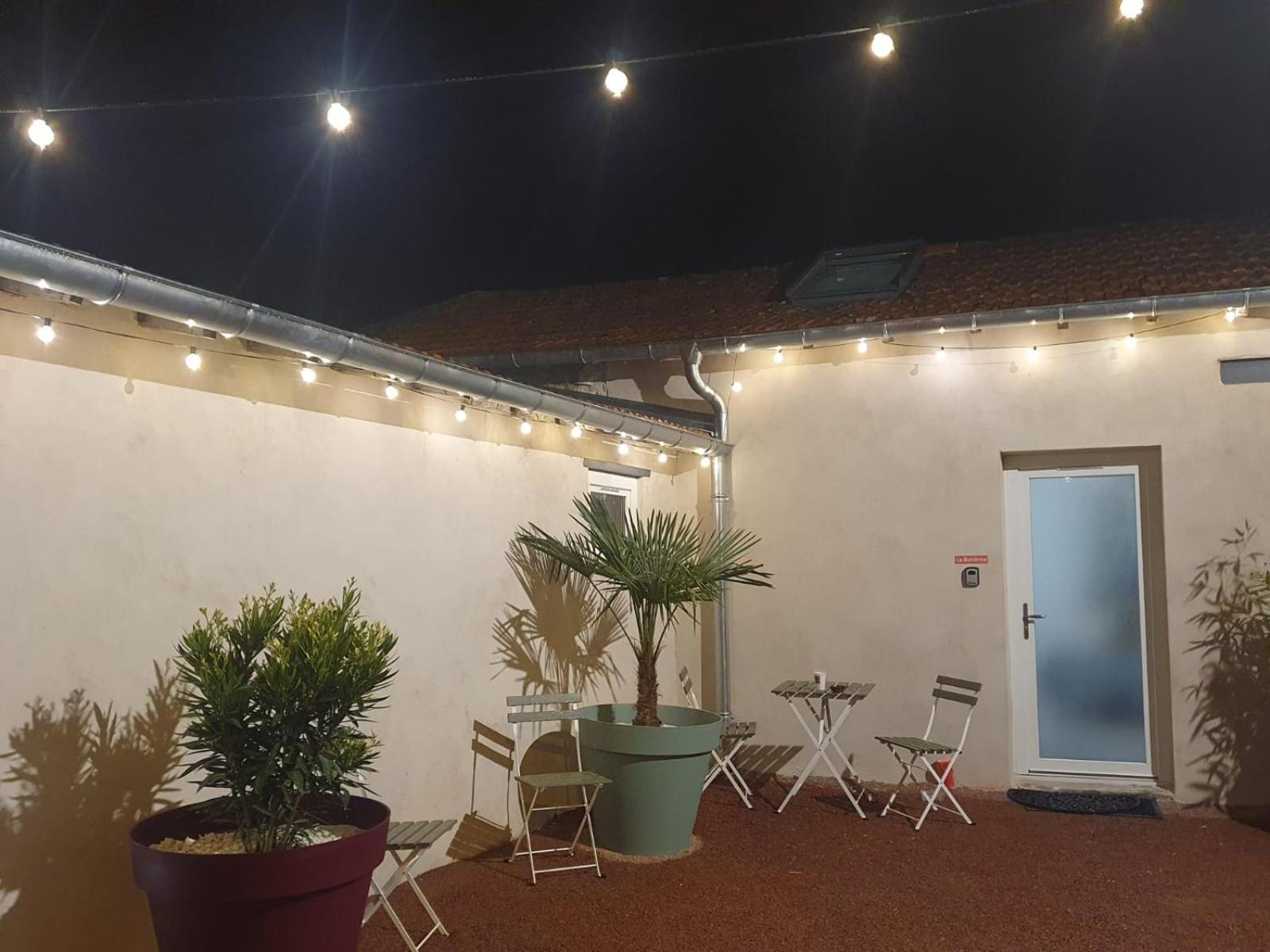 Le Boheme, Sauna & Spa Riorges Екстериор снимка