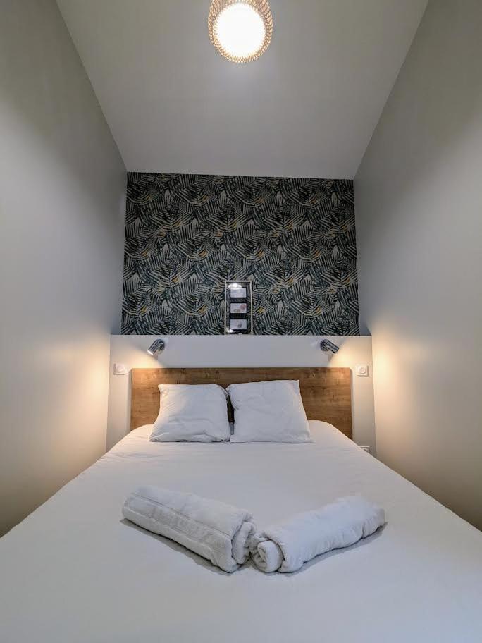Le Boheme, Sauna & Spa Riorges Екстериор снимка