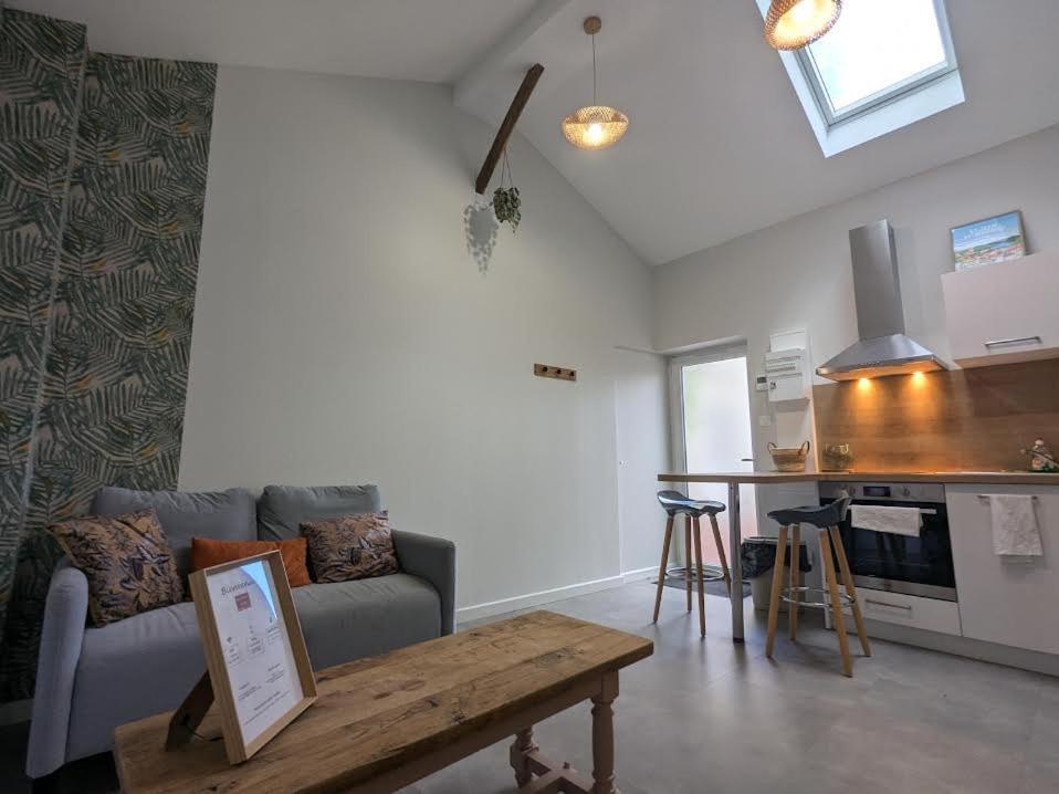 Le Boheme, Sauna & Spa Riorges Екстериор снимка